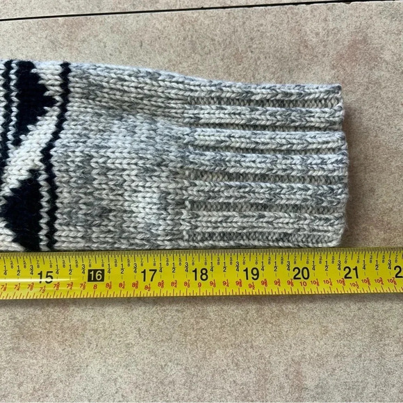 Aritzia TNA 100% Lambs Wool Sea To Sky Zip Up Knitted Cardigan Sweater - Picture 6 of 9